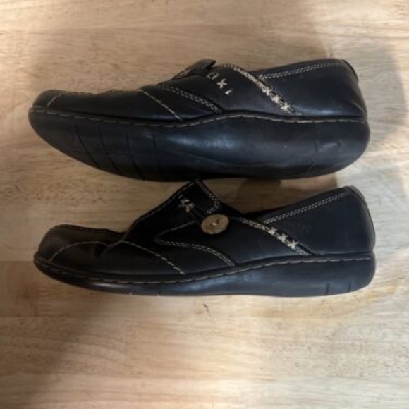 CLARKS BENDABLES WOMEN'S SIZE 8M BLACK SLIP ON LOAFER *read* - Picture 2 of 9